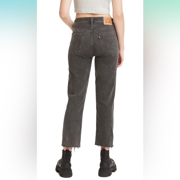 NWT Levi’s Womens 501 Crop Jeans in Get Off My Cloud - Black Sz 26/26 - Picture 4 of 13